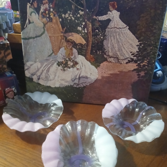 Murano 4 Opalescent Glass Dish 🍎🍒🍓🫐Scalloped Edge  Vintage,Nice Gift. - Picture 11 of 15